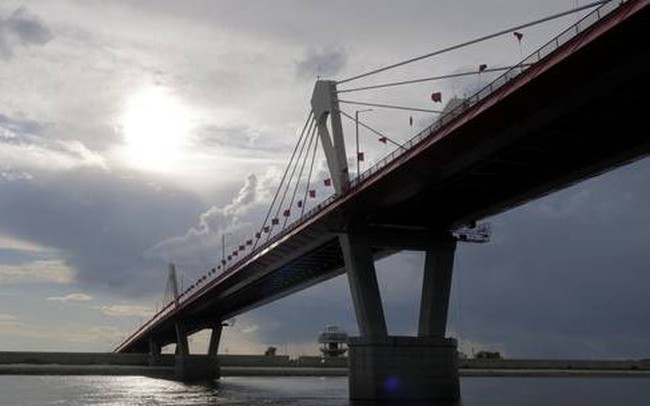 Kim ngạch hàng hóa qua cầu cao tốc nối Nga - Trung Quốc tăng đột biến