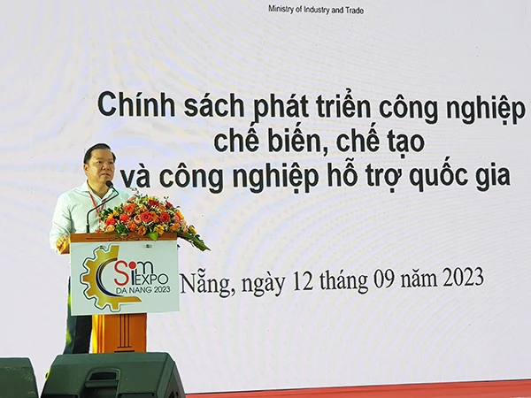 Ông Phạm Tuấn Anh – Phó Cục trưởng Cục CN (Bộ Công Thương) phát biểu tại hội thảo kết nối công nghiệp hỗ trợ năm 2023 do Bộ Công Thương và UBND TP Đà Nẵng phối hợp tổ chức.