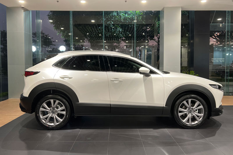 Mazda CX-30 giảm giá mạnh, quyết đấu với Toyota Corolla Cross