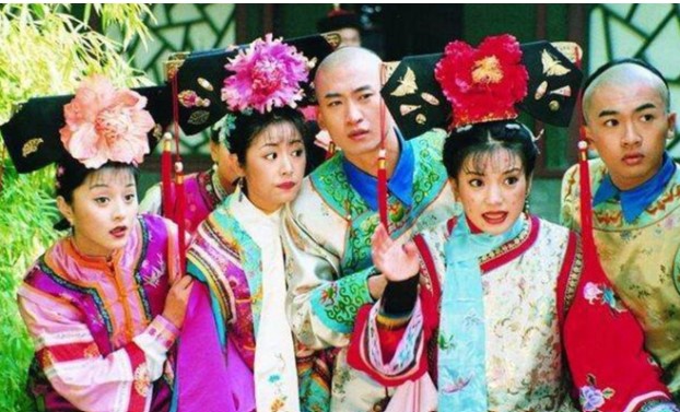 Loạt sạn phi lý ở Hoàn Châu Cách Cách sau 25 năm mới được phát hiện: Tử Vy nói chuyện với ngựa, "cạn lời" nhất là Nhĩ Khang