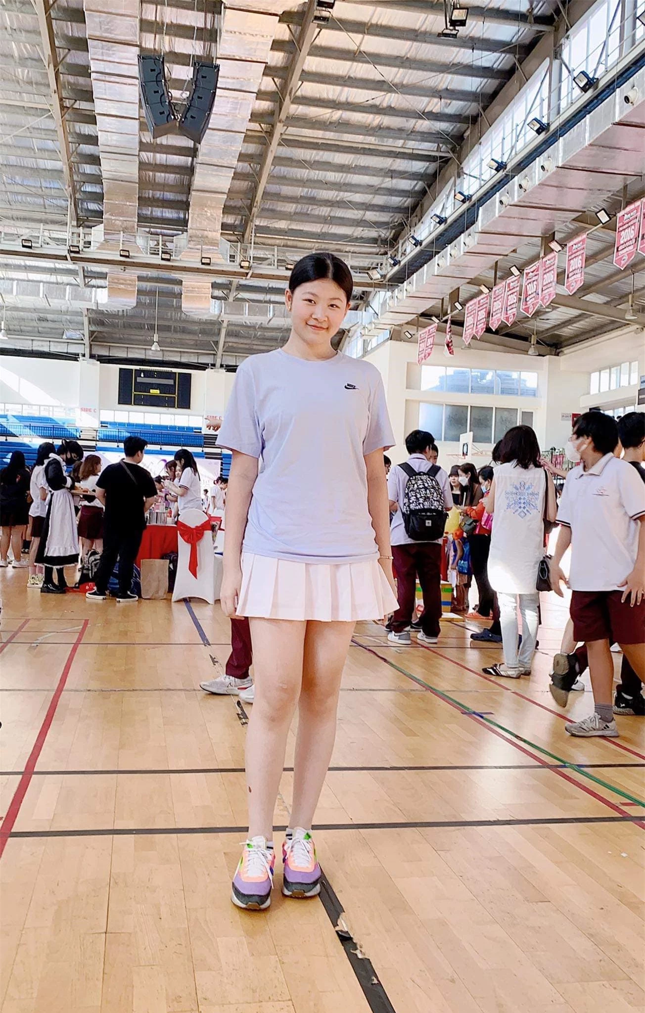 Con gái 14 tuổi của siêu mẫu Bình Minh: Cao 1m74, chân dài, lộ tính cách gây bất ngờ