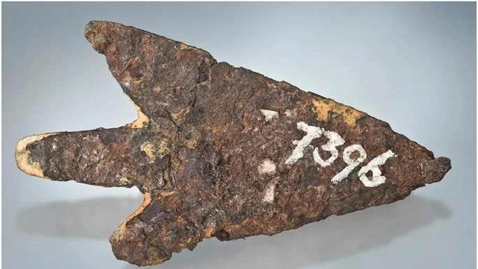 Phát hiện vũ khí 3.500 tuổi làm bằng vật liệu ngoài Trái đất - Ảnh 1.