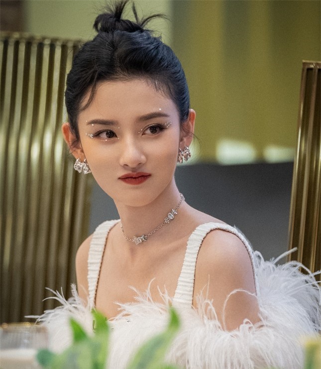 Tống Tổ Nhi sụp đổ sự nghiệp ở tuổi 25, nhiều nghệ sĩ vạ lây ảnh 3