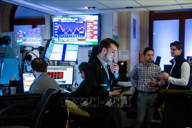 Chứng khoán Âu - Mỹ 'nổi sóng' khi dự báo Fed khó thay đổi quyết định về lãi suất