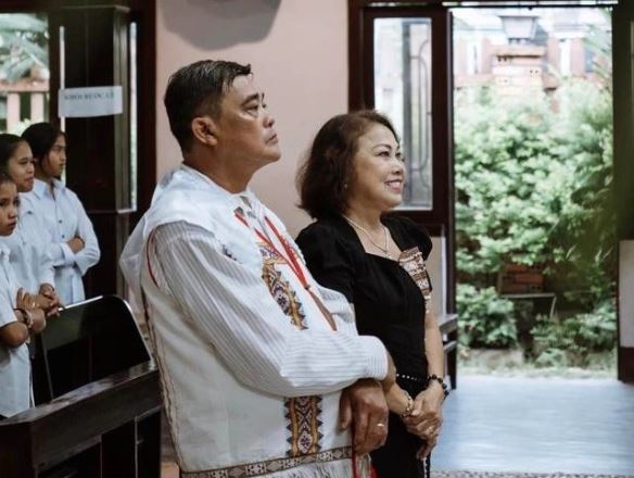 Full bộ ảnh lễ cưới giản dị của Siu Black và chồng tại quê nhà