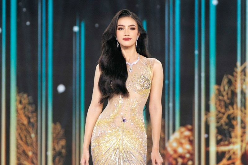 Á hậu IELTS 8.0: 'Nhan sắc có thể phai tàn, kiến thức theo tôi mãi mãi'