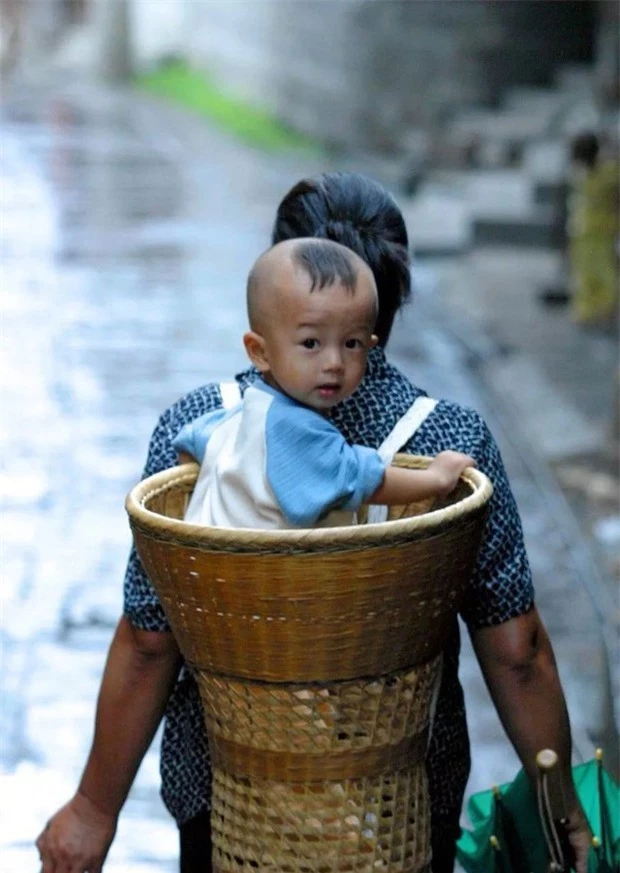 Cận cảnh vẻ đẹp vượt thời gian của trấn Phù Dung - trấn cổ nghìn năm treo trên thác nước - Ảnh 19.