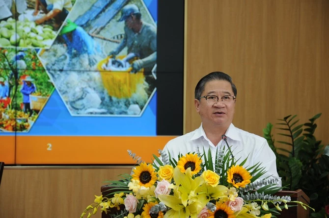 Chủ tịch UBND TP Cần Thơ Trần Việt Trường nhấn mạnh ý nghĩa tầm quan trọng của Trung tâm liên kết sản xuất chế biến tiêu thụ nông sản ĐBSCL tại TP Cần Thơ 