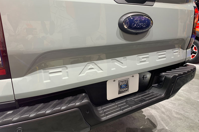 Ford Ranger 2024 ra mắt, giá khởi điểm gần 770 triệu đồng
