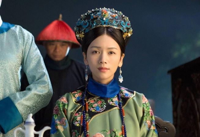 Phi tần có số phận bi thảm nhất dưới thời Càn Long, 2 lần bị giáng chức, khi mất còn đau đớn hơn