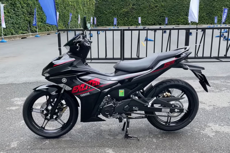 Cận cảnh Yamaha Exciter 155 VVA 2024 phiên bản rẻ nhất 