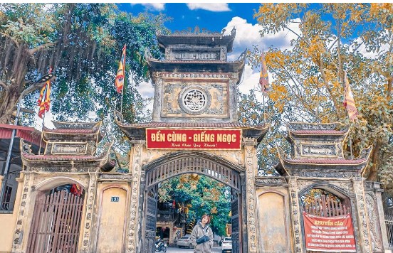 Đền Cùng - Giếng Ngọc: Điểm đến tâm linh cho các bạn trẻ cầu duyên, 'khi đi lẻ bóng khi về có đôi'