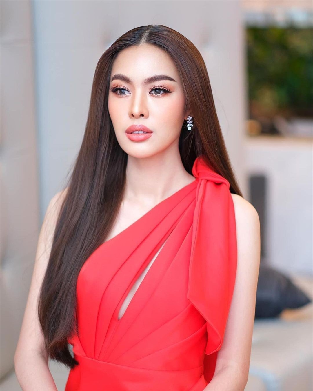 Đối thủ của Á hậu Phương Nhi ở Hoa hậu Quốc tế được khen ngợi ảnh 22