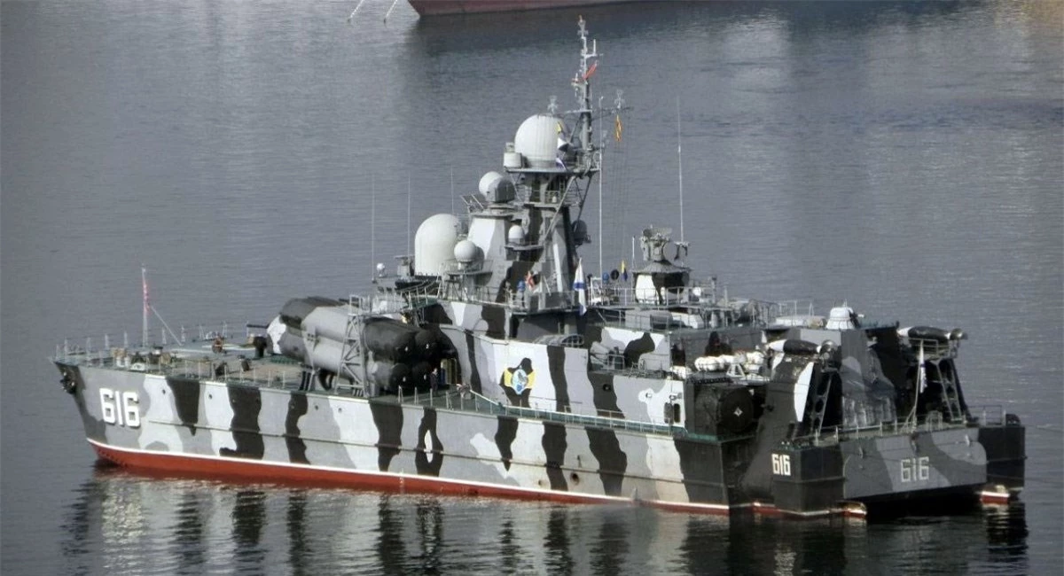 Quân sự thế giới hôm nay (16-9): Xuồng tự sát Ukraine tấn công tàu tên lửa lớp Samum của Nga