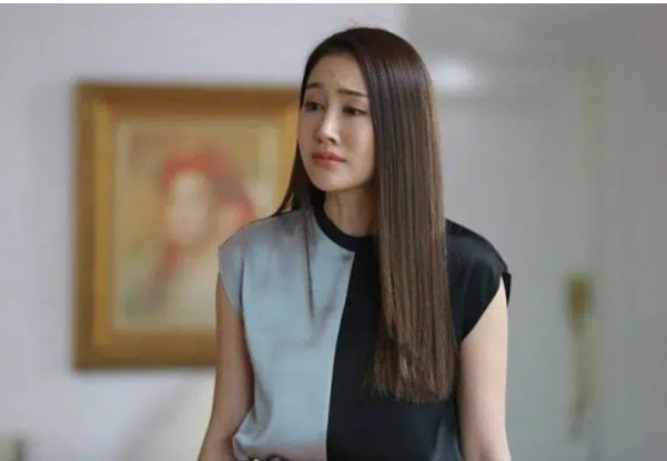 Chồng mất sớm, tôi nhận con nuôi nhưng khi thằng bé lớn tôi phát hiện bí mật động trời