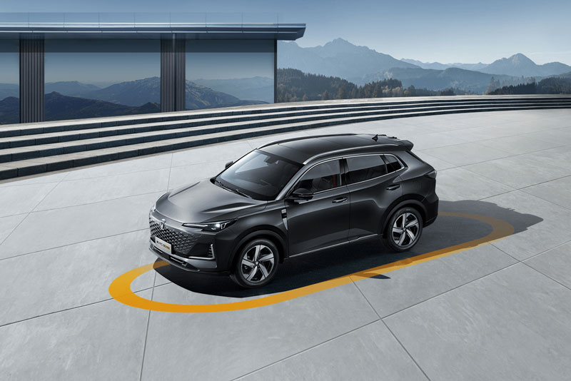 SUV động cơ tăng áp, ngoại hình cá tính, giá rẻ khó tin