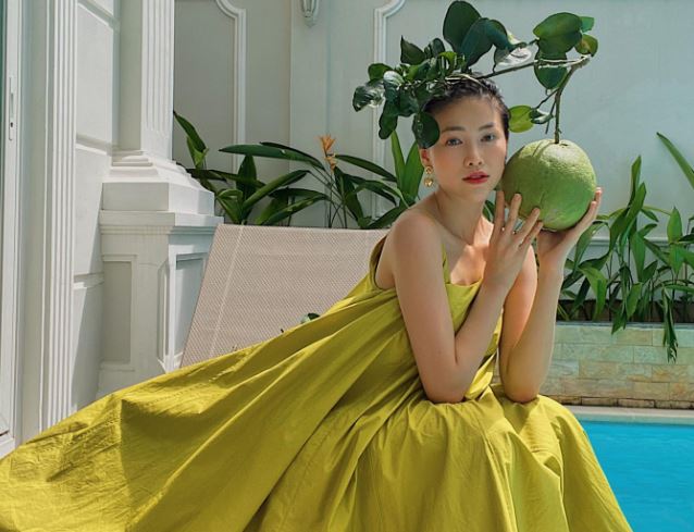 Bên trong biệt thự khu nhà giàu quận 2 của Hoa hậu Phương Khánh: Vườn cây xanh um, cứ ngồi vào là có ảnh đẹp