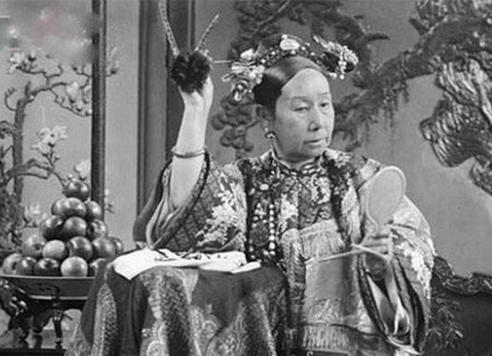 Bảo vật trong Tử Cấm Thành dính lời nguyền đáng sợ, Từ Hi Thái hậu còn sống cũng không dám động tới