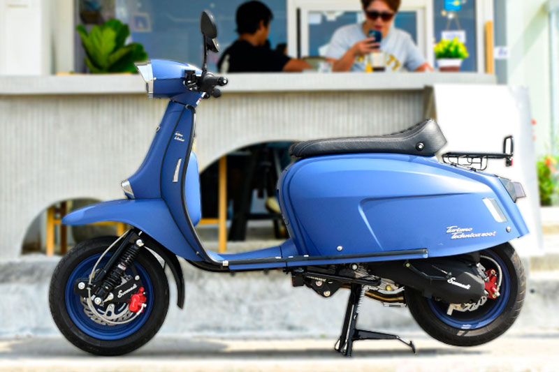 Xe tay ga cổ điển, 171 phân khối, giá hơn 81 triệu đồng