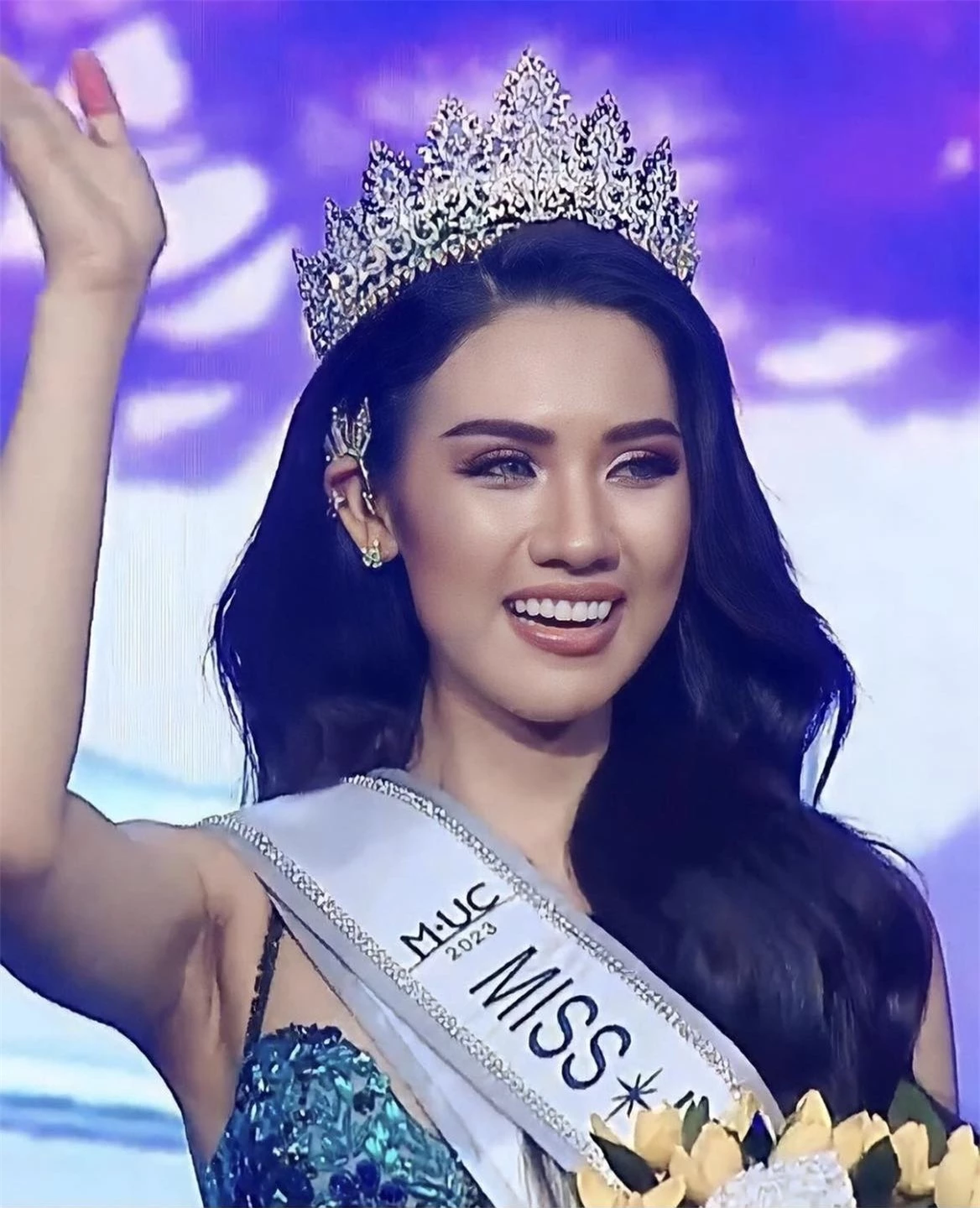 Tân Hoa hậu Hoàn vũ Campuchia được khen ngợi ảnh 1