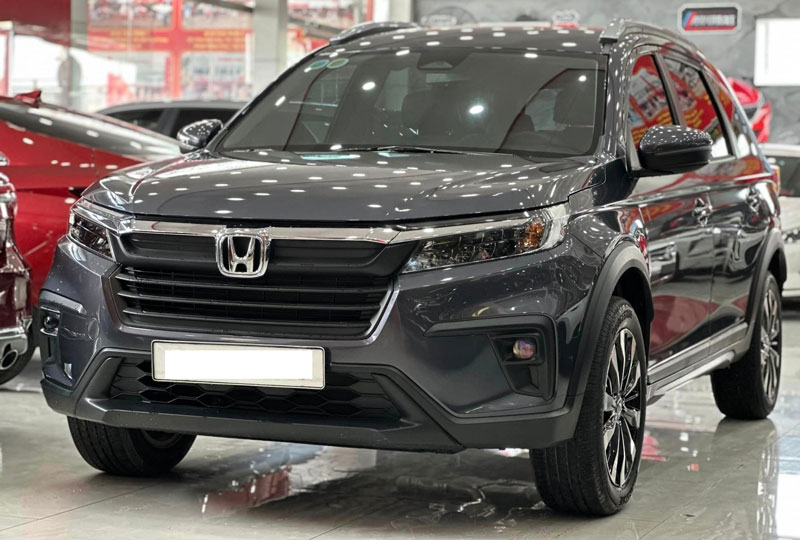 Honda BR-V mới lăn bánh 4.000 km đã rao bán với mức giá khó tin