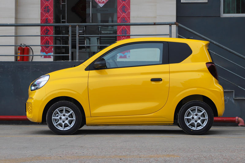 Xe điện mini phạm vi hoạt động 311 km/lần sạc, giá hơn 220 triệu đồng, cạnh tranh với Wuling Hongguang Mini EV