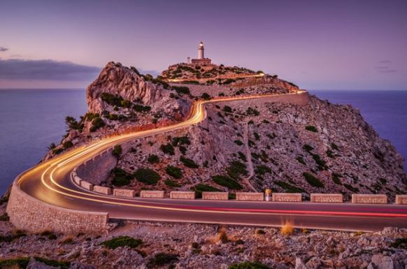 Chiêm ngưỡng những con đường ven biển ấn tượng nhất thế giới