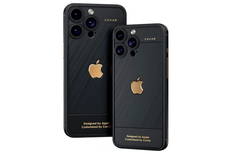 Custom iPhone 15 Pro/Max Ultra Black.