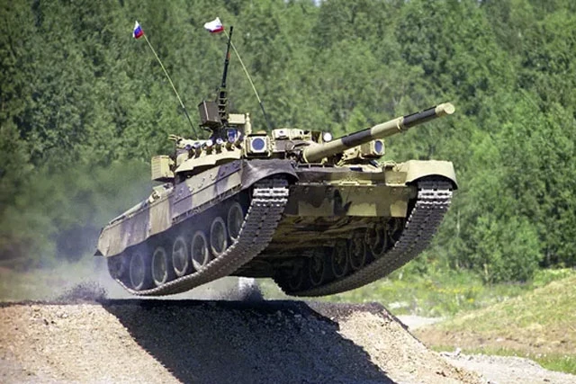 Xe tăng T-80.