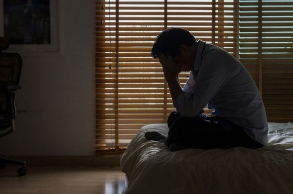 Đêm khuya thi thoảng nghe thấy tiếng hát ru, tôi lẳng lặng tìm hiểu rồi “chết đứng” trước bí mật vợ che giấu