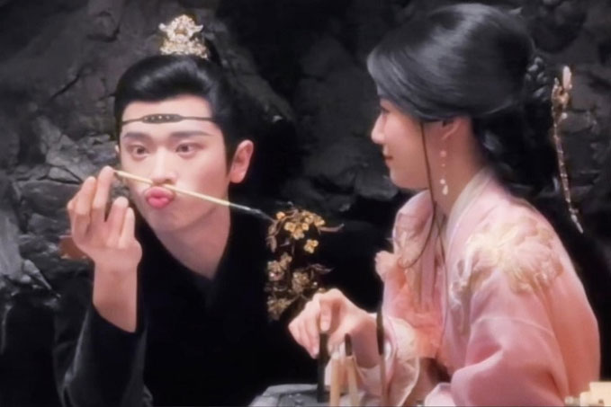 Mỹ nam ngầu nhất "Vân chi vũ" lại có hành động “trẻ trâu” khiến “vợ yêu” cạn lời