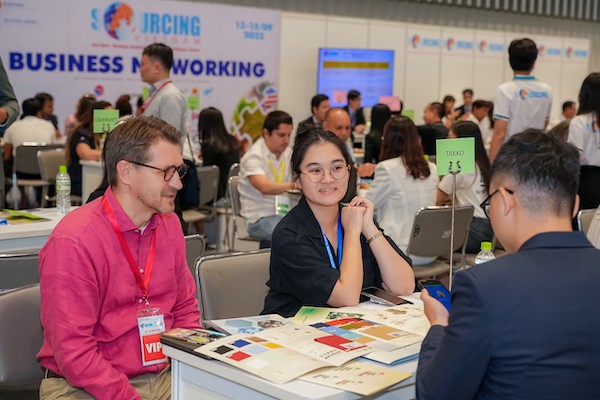 Không thể “chen chân” vào kênh bán lẻ quốc tế nếu doanh nghiệp giữ cách làm cũ 