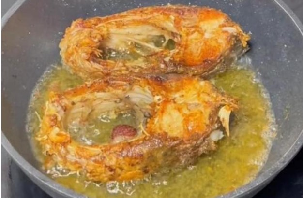 Ra mắt nhà bạn trai được mai mối lần đầu, cô gái sốc lên sốc xuống khi được mẹ chồng tương lai soi từ rán cá nhiều dầu đến rửa bát lắm bọt