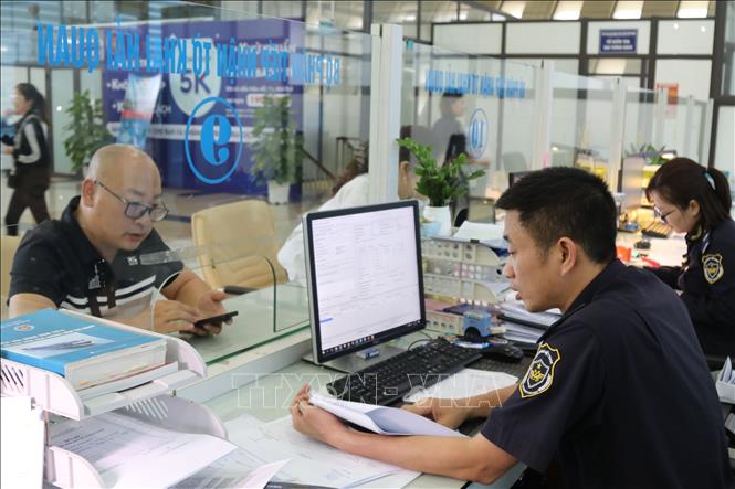 Hải quan thông quan nhanh hàng hóa, kiến nghị giải pháp để doanh nghiệp phục hồi