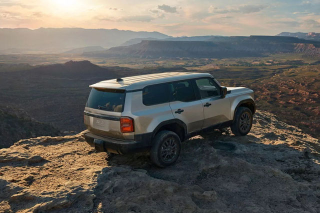 Không chạy đua xe điện theo thời thế, Toyota vẫn có một con số mà bất cứ hãng xe nào cũng phải mơ ước