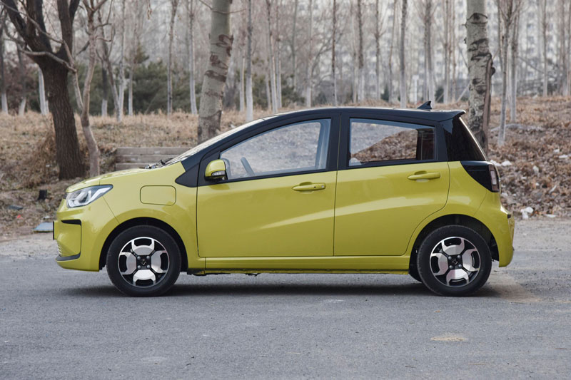 Hatchback chạy điện phạm vi hoạt động 251 km, giá gần 240 triệu đồng