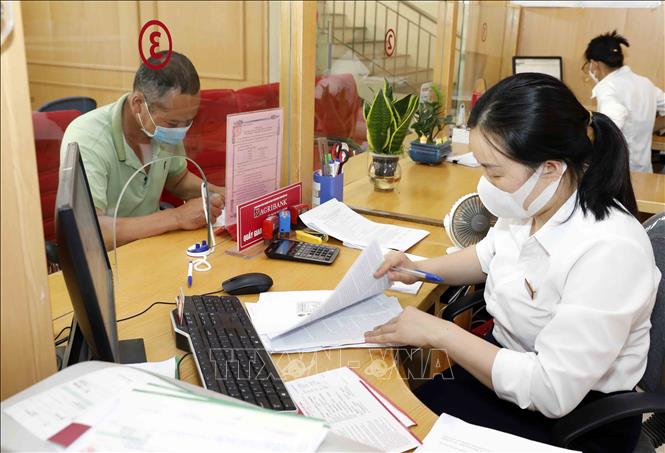 Kỳ vọng kích cầu tín dụng cuối năm