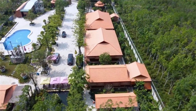Đại gia Việt có thú chơi xa xỉ: Ở biệt phủ 15.000m2, chi 2 tỷ/tháng cho việc lau chùi, dọn dẹp