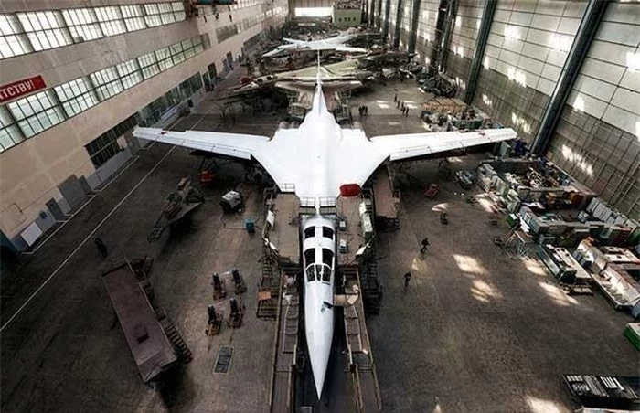 Hợp đồng mua sắm nói trên giữ một vị trí rất đặc biệt, xét đến tầm quan trọng của máy bay ném bom chiến lược siêu âm Tu-160M nâng cấp đối với lực lượng Không quân Nga.