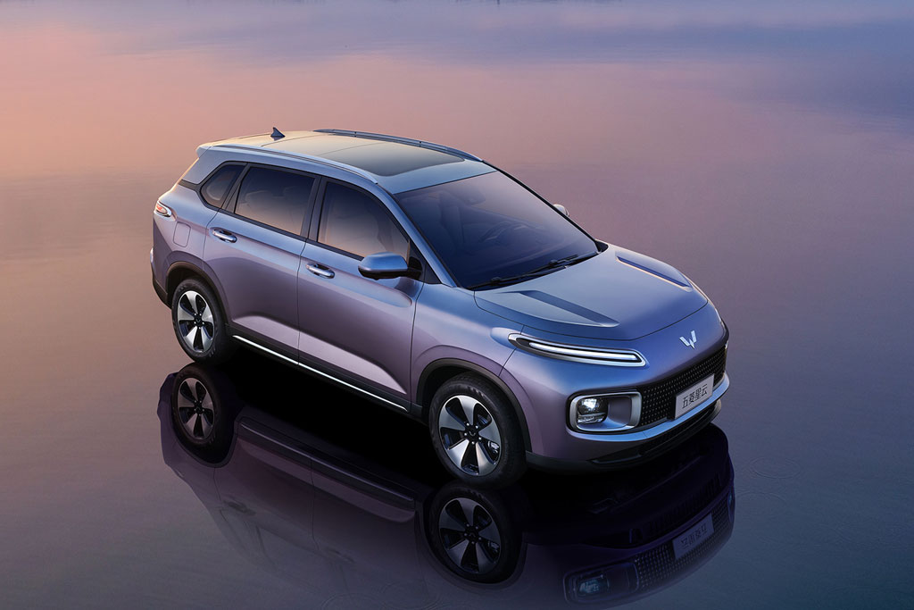 Hãng xe vừa vào Việt Nam giới thiệu SUV hybrid công suất 177 mã lực, giá gần 300 triệu đồng