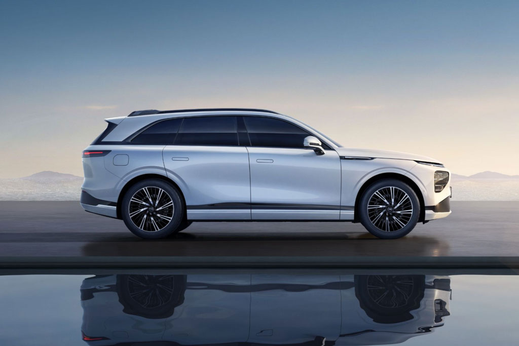 SUV ‘chất như nước cất’, công suất 543 mã lực, giá bán mới là điều đáng chú ý