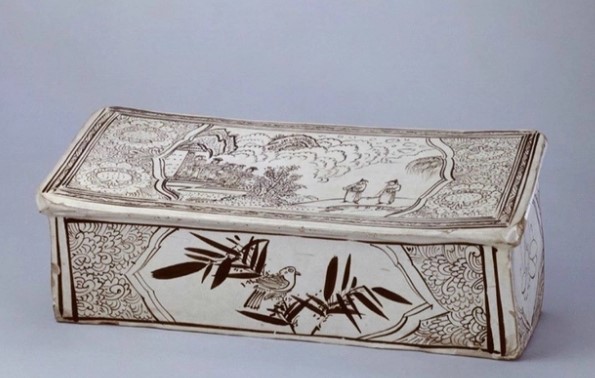 Khi chưa có điều hoà, người xưa giải nhiệt bằng một vật dụng nhỏ nhưng có võ, chữa được cả bệnh để chìm vào giấc ngủ dễ dàng