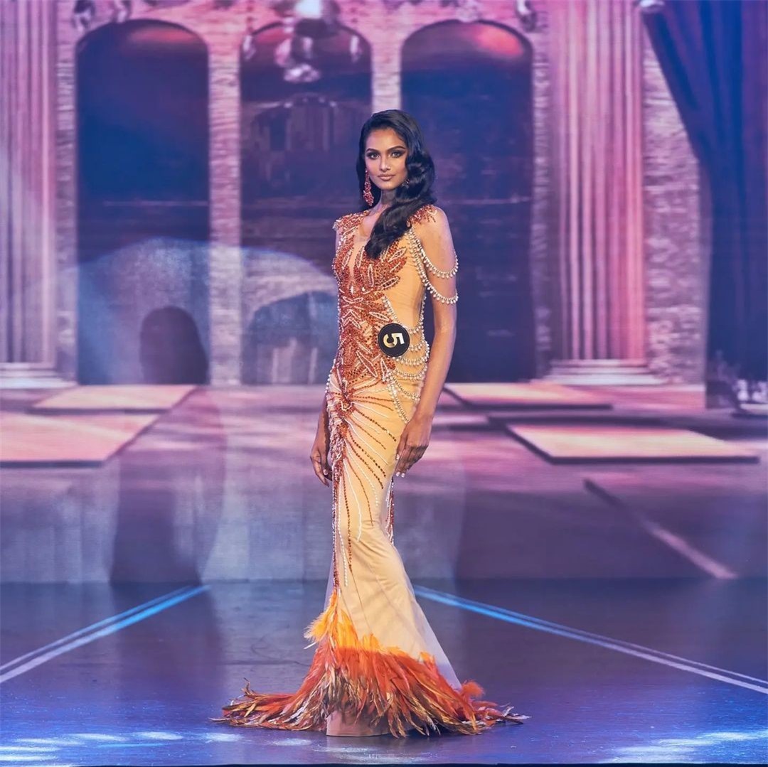 Người mẫu Malaysia cao 1,81 m sang Việt Nam thi nhan sắc ảnh 5