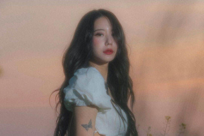 Nữ ca sĩ công khai loạt clip và ảnh tình tứ bên bạn gái, khoảnh khắc ngọt ngào thành tâm điểm