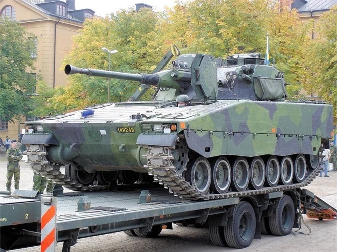 Thụy Điển hợp tác cùng Ukraine sản xuất 1.000 xe chiến đấu bộ binh CV90