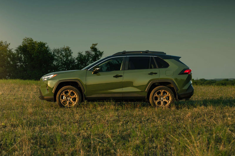 SUV bán chạy nhất của Toyota có phiên bản mới, giá gần 680 triệu đồng