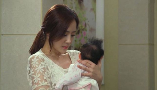 Vừa về làm dâu, tôi bất đắc dĩ phải chăm mẹ chồng ở cữ