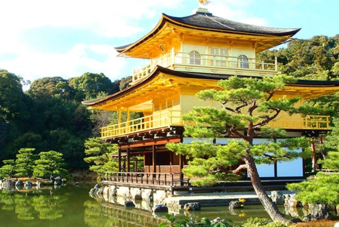 Ngôi chùa dát vàng cực đẹp ở Nhật Bản, có lịch sử hơn 600 năm, tượng trưng cho thiên đường hạnh phúc