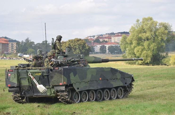 Thụy Điển hợp tác cùng Ukraine sản xuất 1.000 xe chiến đấu bộ binh CV90