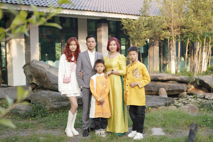 Quyết lấy anh chàng "bị bố mẹ đuổi khéo", cô vợ cùng chồng lập nên cơ nghiệp, hạnh phúc 20 năm gói gọn trong 3 bí quyết